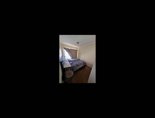 2 BEDROOM TOWNHOUSE FOR SALE IN SONNEVELD